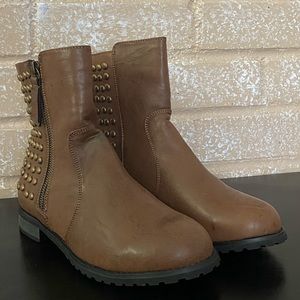 New Brown boots